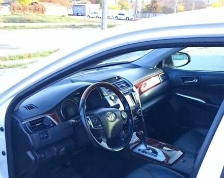 Белый Тойота Камри, объемом двигателя 2.5 л и пробегом 195 тыс. км за 11800 $, фото 7 на Automoto.ua