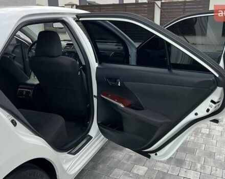 Білий Тойота Камрі, об'ємом двигуна 2.49 л та пробігом 135 тис. км за 13800 $, фото 12 на Automoto.ua