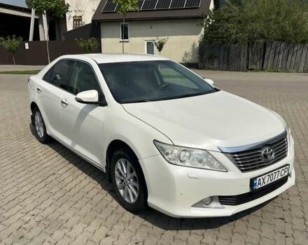Білий Тойота Камрі, об'ємом двигуна 2.5 л та пробігом 370 тис. км за 12500 $, фото 1 на Automoto.ua