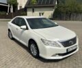 Білий Тойота Камрі, об'ємом двигуна 2.5 л та пробігом 370 тис. км за 12500 $, фото 1 на Automoto.ua