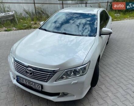 Белый Тойота Камри, объемом двигателя 2.5 л и пробегом 220 тыс. км за 15450 $, фото 6 на Automoto.ua