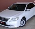 Белый Тойота Камри, объемом двигателя 2.5 л и пробегом 138 тыс. км за 13500 $, фото 1 на Automoto.ua