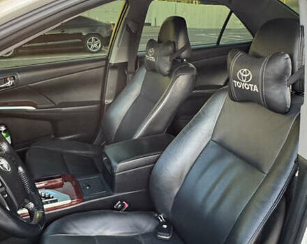 Белый Тойота Камри, объемом двигателя 2.5 л и пробегом 220 тыс. км за 14000 $, фото 19 на Automoto.ua