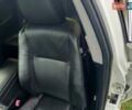 Белый Тойота Камри, объемом двигателя 2.5 л и пробегом 236 тыс. км за 13500 $, фото 5 на Automoto.ua