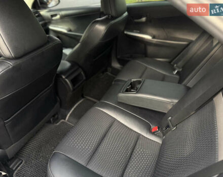 Белый Тойота Камри, объемом двигателя 2.5 л и пробегом 180 тыс. км за 10999 $, фото 14 на Automoto.ua