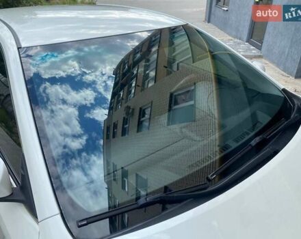 Белый Тойота Камри, объемом двигателя 2.5 л и пробегом 220 тыс. км за 15450 $, фото 31 на Automoto.ua