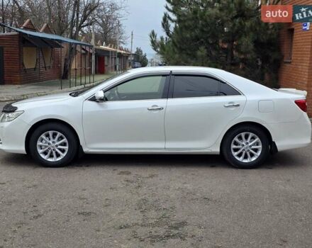 Белый Тойота Камри, объемом двигателя 2.49 л и пробегом 158 тыс. км за 13999 $, фото 7 на Automoto.ua