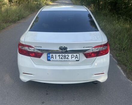 Белый Тойота Камри, объемом двигателя 2.5 л и пробегом 184 тыс. км за 12000 $, фото 4 на Automoto.ua