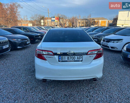 Белый Тойота Камри, объемом двигателя 2.5 л и пробегом 170 тыс. км за 11200 $, фото 5 на Automoto.ua