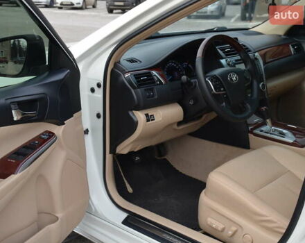 Белый Тойота Камри, объемом двигателя 2.5 л и пробегом 217 тыс. км за 15100 $, фото 39 на Automoto.ua
