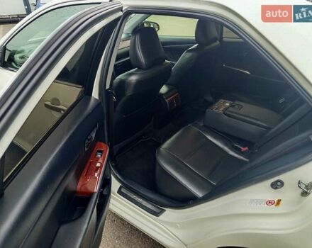 Белый Тойота Камри, объемом двигателя 2.5 л и пробегом 236 тыс. км за 13500 $, фото 21 на Automoto.ua