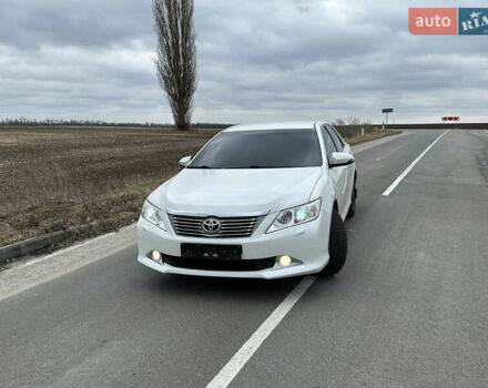 Белый Тойота Камри, объемом двигателя 2.5 л и пробегом 198 тыс. км за 13500 $, фото 17 на Automoto.ua