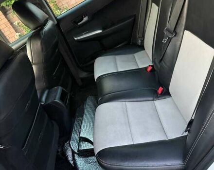 Белый Тойота Камри, объемом двигателя 2.49 л и пробегом 178 тыс. км за 10700 $, фото 13 на Automoto.ua