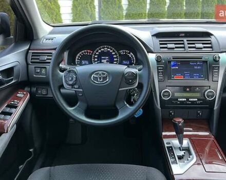 Білий Тойота Камрі, об'ємом двигуна 2.49 л та пробігом 135 тис. км за 13800 $, фото 18 на Automoto.ua