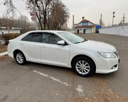 Белый Тойота Камри, объемом двигателя 2.5 л и пробегом 280 тыс. км за 9800 $, фото 7 на Automoto.ua