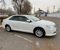 Белый Тойота Камри, объемом двигателя 2.5 л и пробегом 280 тыс. км за 9800 $, фото 7 на Automoto.ua