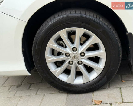 Белый Тойота Камри, объемом двигателя 2.49 л и пробегом 106 тыс. км за 12700 $, фото 11 на Automoto.ua