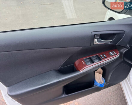 Белый Тойота Камри, объемом двигателя 2.49 л и пробегом 280 тыс. км за 9800 $, фото 12 на Automoto.ua