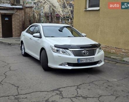 Белый Тойота Камри, объемом двигателя 2.49 л и пробегом 158 тыс. км за 13999 $, фото 9 на Automoto.ua