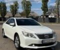 Белый Тойота Камри, объемом двигателя 2.5 л и пробегом 298 тыс. км за 10000 $, фото 1 на Automoto.ua