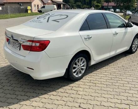 Білий Тойота Камрі, об'ємом двигуна 2.5 л та пробігом 370 тис. км за 12500 $, фото 3 на Automoto.ua