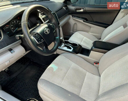 Білий Тойота Камрі, об'ємом двигуна 2.49 л та пробігом 250 тис. км за 10700 $, фото 33 на Automoto.ua