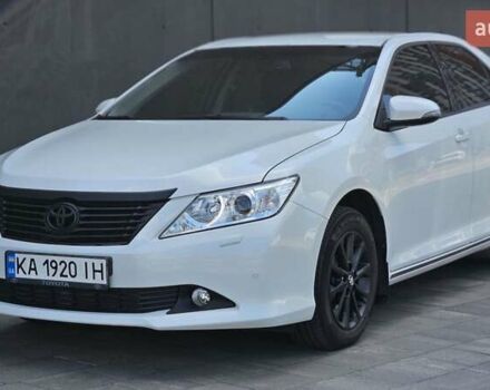 Белый Тойота Камри, объемом двигателя 2.49 л и пробегом 100 тыс. км за 15699 $, фото 2 на Automoto.ua