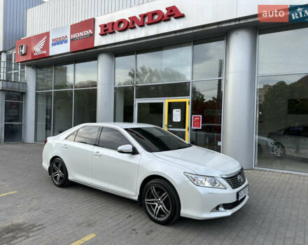 Білий Тойота Камрі, об'ємом двигуна 2.49 л та пробігом 315 тис. км за 12999 $, фото 28 на Automoto.ua
