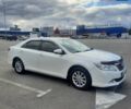 Белый Тойота Камри, объемом двигателя 2.5 л и пробегом 249 тыс. км за 13950 $, фото 2 на Automoto.ua