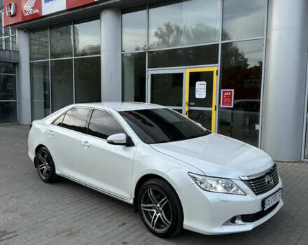 Білий Тойота Камрі, об'ємом двигуна 2.49 л та пробігом 315 тис. км за 12999 $, фото 26 на Automoto.ua