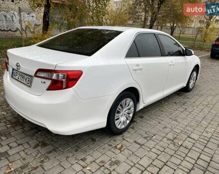 Белый Тойота Камри, объемом двигателя 2.5 л и пробегом 188 тыс. км за 10900 $, фото 3 на Automoto.ua