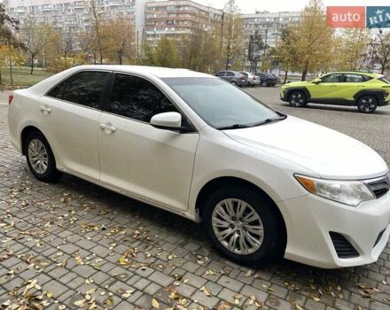 Белый Тойота Камри, объемом двигателя 2.5 л и пробегом 188 тыс. км за 10900 $, фото 19 на Automoto.ua