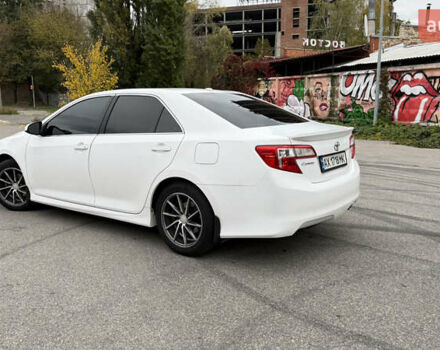 Білий Тойота Камрі, об'ємом двигуна 2.5 л та пробігом 192 тис. км за 12000 $, фото 3 на Automoto.ua