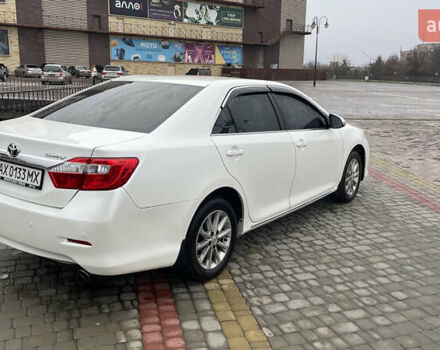 Белый Тойота Камри, объемом двигателя 2.5 л и пробегом 205 тыс. км за 14500 $, фото 4 на Automoto.ua