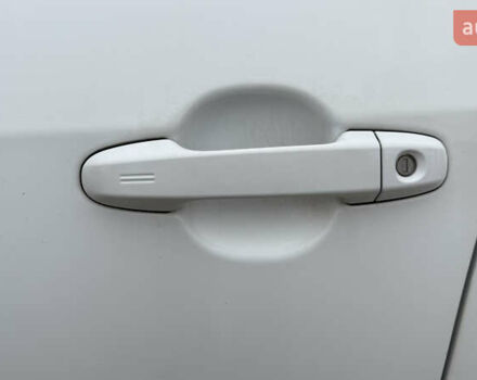 Білий Тойота Камрі, об'ємом двигуна 2.5 л та пробігом 192 тис. км за 12000 $, фото 12 на Automoto.ua