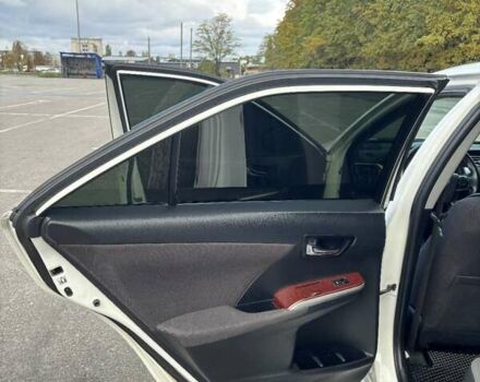 Белый Тойота Камри, объемом двигателя 2.5 л и пробегом 248 тыс. км за 12650 $, фото 7 на Automoto.ua