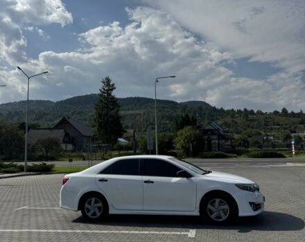 Белый Тойота Камри, объемом двигателя 2.5 л и пробегом 240 тыс. км за 9999 $, фото 4 на Automoto.ua