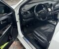 Белый Тойота Камри, объемом двигателя 2.5 л и пробегом 206 тыс. км за 12000 $, фото 5 на Automoto.ua