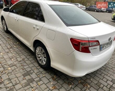 Белый Тойота Камри, объемом двигателя 2.5 л и пробегом 188 тыс. км за 10900 $, фото 12 на Automoto.ua