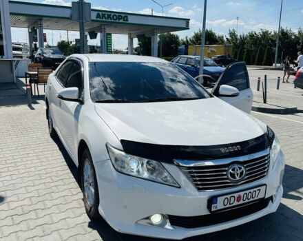 Белый Тойота Камри, объемом двигателя 2.5 л и пробегом 220 тыс. км за 11500 $, фото 7 на Automoto.ua