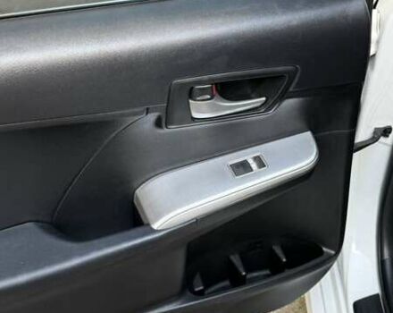 Белый Тойота Камри, объемом двигателя 2.49 л и пробегом 225 тыс. км за 12300 $, фото 7 на Automoto.ua