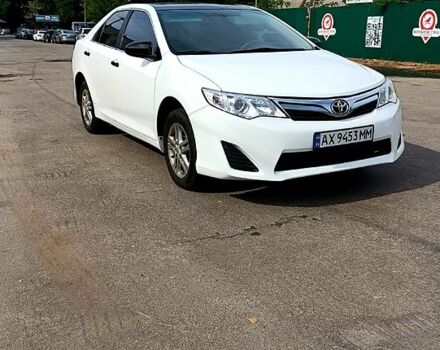 Білий Тойота Камрі, об'ємом двигуна 2.5 л та пробігом 200 тис. км за 8500 $, фото 3 на Automoto.ua