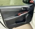 Белый Тойота Камри, объемом двигателя 2.5 л и пробегом 242 тыс. км за 14990 $, фото 12 на Automoto.ua