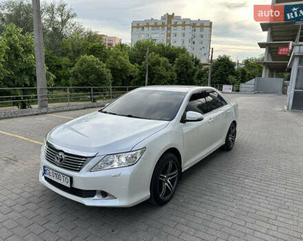 Білий Тойота Камрі, об'ємом двигуна 2.49 л та пробігом 315 тис. км за 12999 $, фото 21 на Automoto.ua