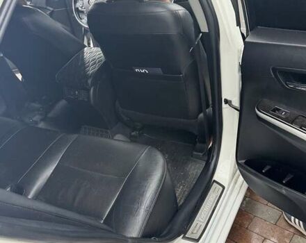 Белый Тойота Камри, объемом двигателя 2.5 л и пробегом 206 тыс. км за 12000 $, фото 5 на Automoto.ua