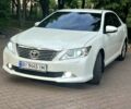 Белый Тойота Камри, объемом двигателя 2.5 л и пробегом 120 тыс. км за 12500 $, фото 1 на Automoto.ua