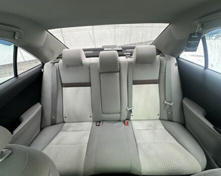 Белый Тойота Камри, объемом двигателя 2.5 л и пробегом 213 тыс. км за 9300 $, фото 6 на Automoto.ua