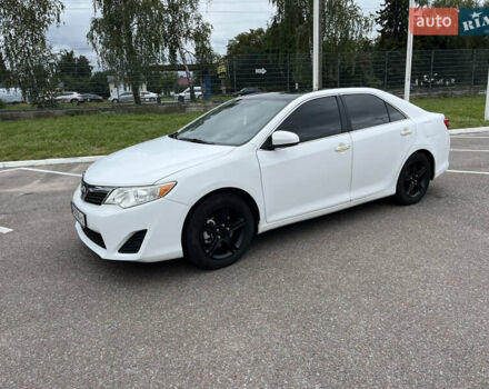 Белый Тойота Камри, объемом двигателя 2.4 л и пробегом 297 тыс. км за 10000 $, фото 28 на Automoto.ua