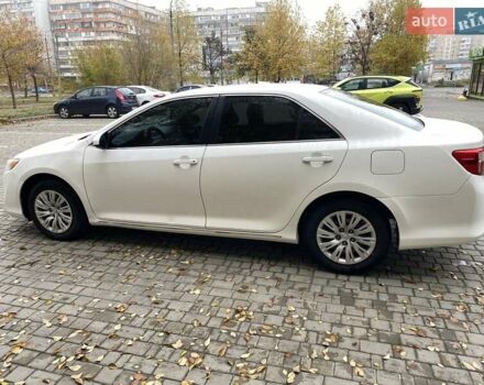 Белый Тойота Камри, объемом двигателя 2.5 л и пробегом 188 тыс. км за 10900 $, фото 9 на Automoto.ua