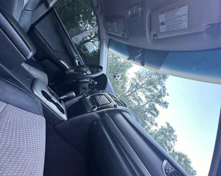 Белый Тойота Камри, объемом двигателя 2.5 л и пробегом 198 тыс. км за 10500 $, фото 4 на Automoto.ua